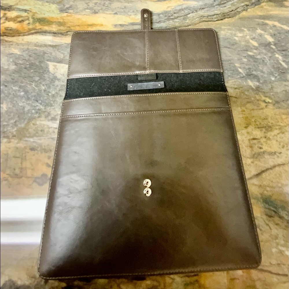 Ipad Carrier - image 3